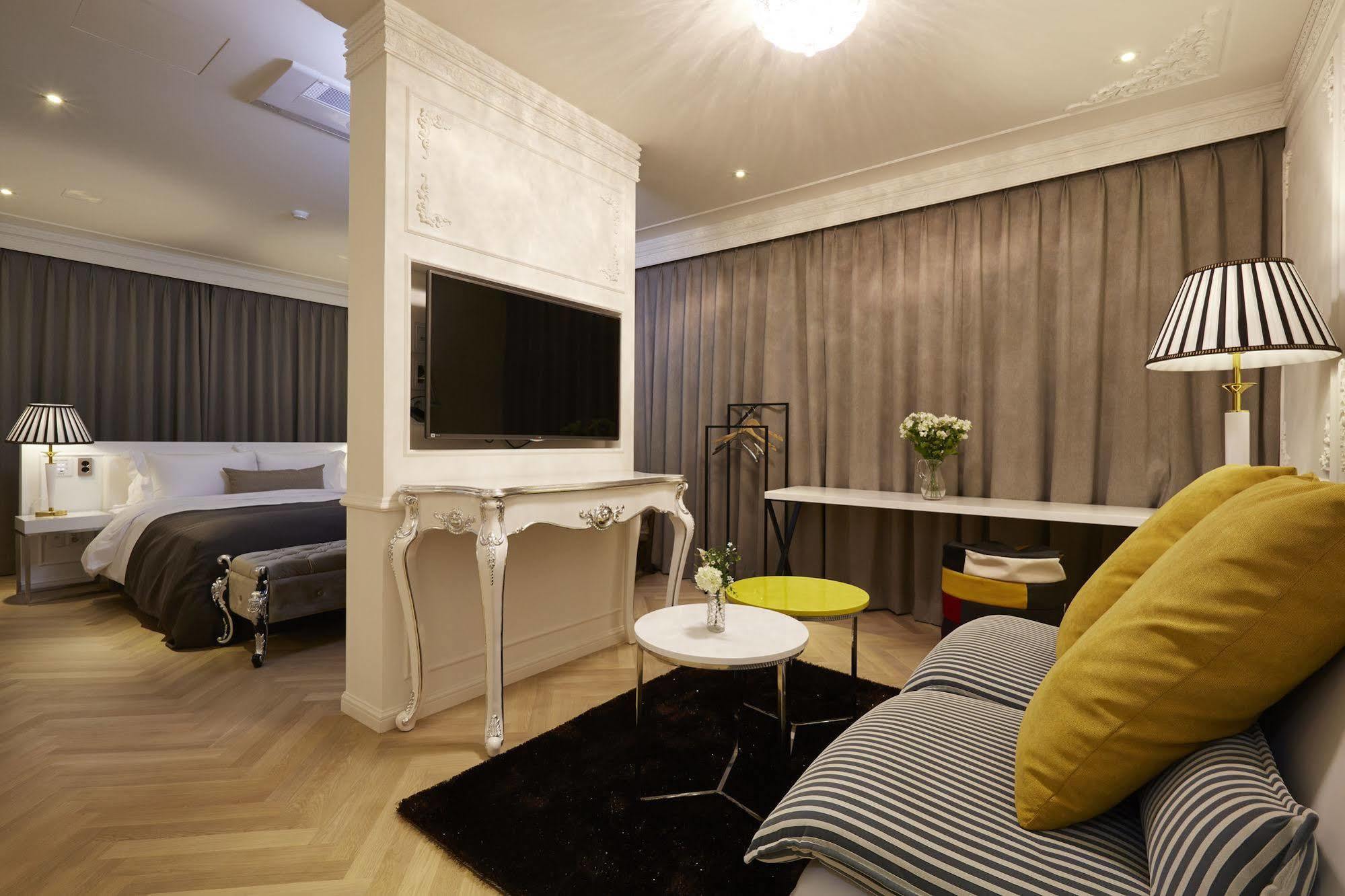 Chungbuk Inno City Namoo Hotel Eumseong Екстериор снимка