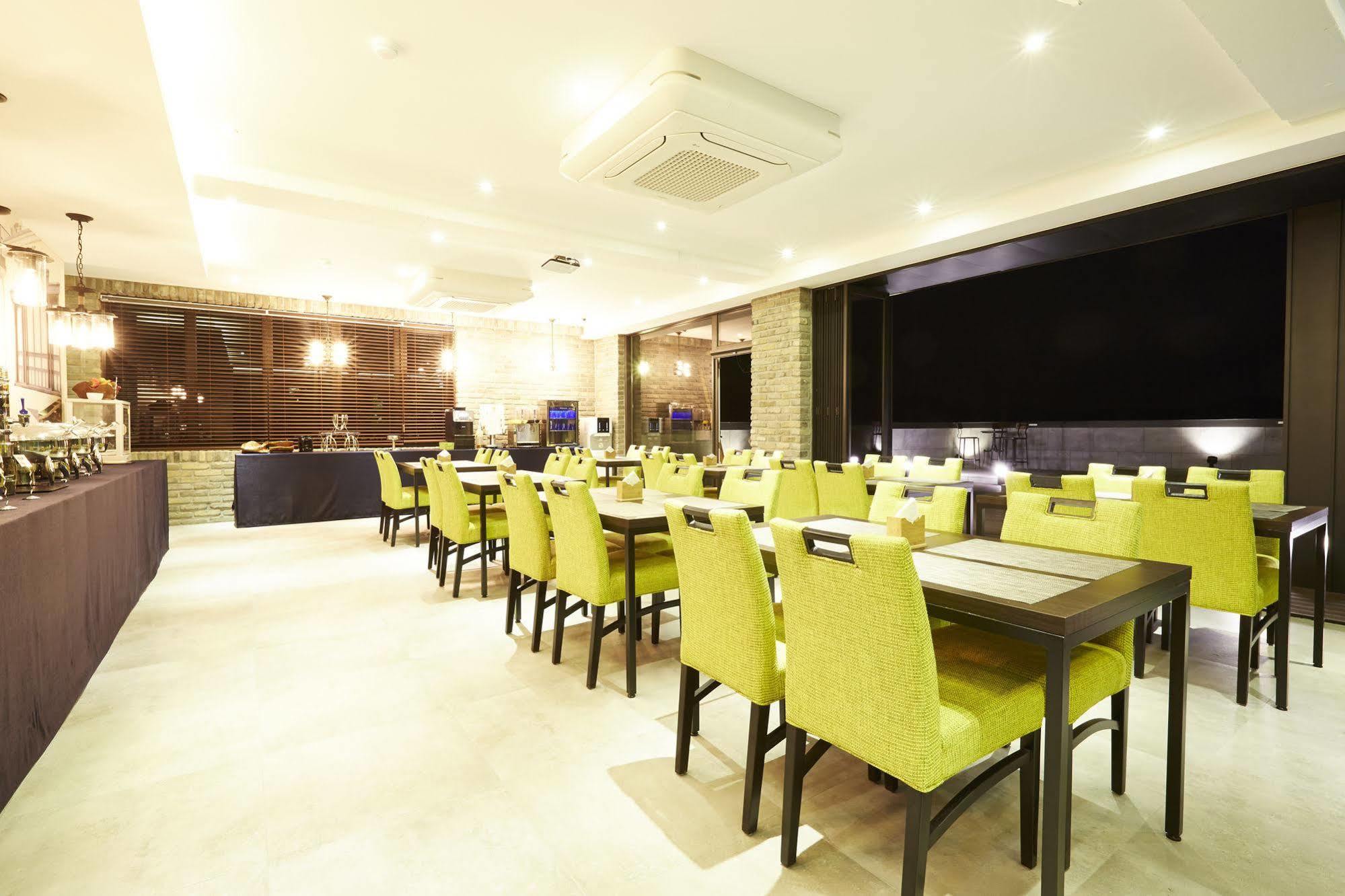 Chungbuk Inno City Namoo Hotel Eumseong Екстериор снимка