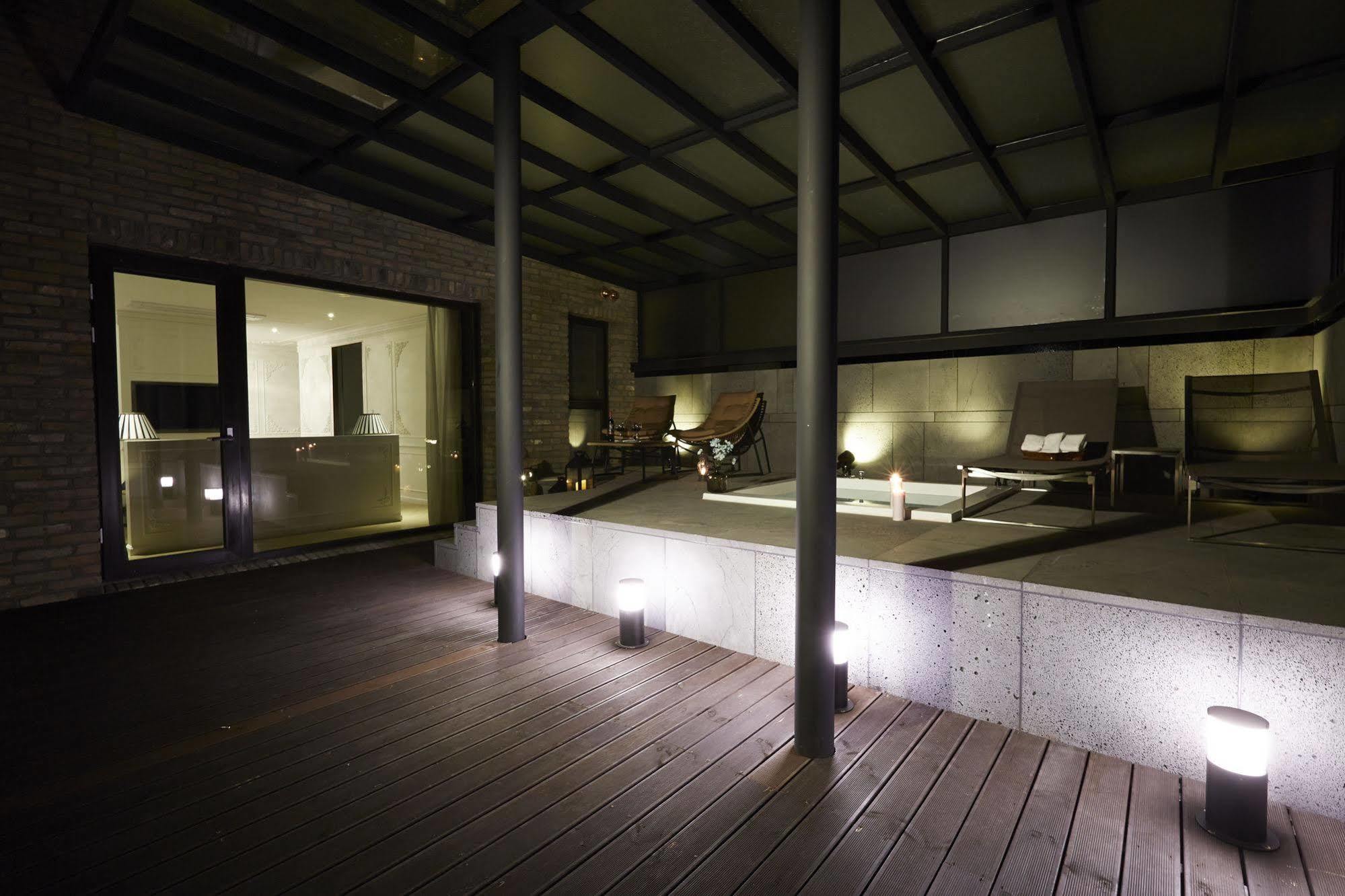 Chungbuk Inno City Namoo Hotel Eumseong Екстериор снимка